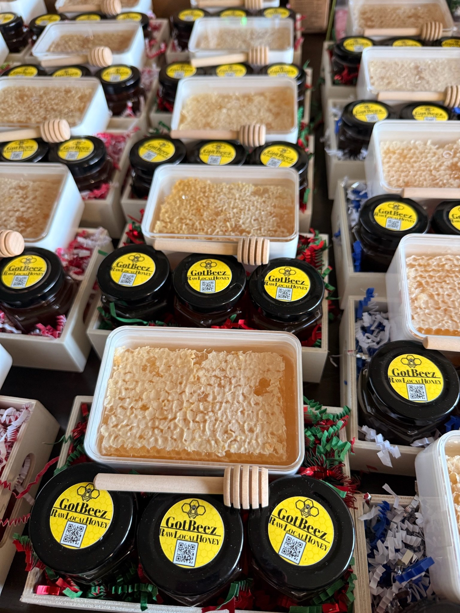 Honey and honeycomb gift set